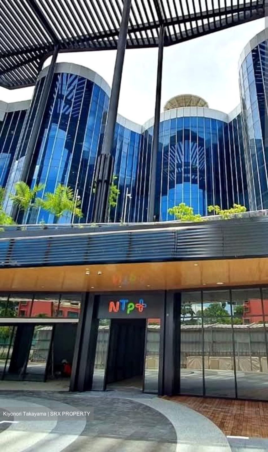 New Tech Park (D19), Retail #552506441